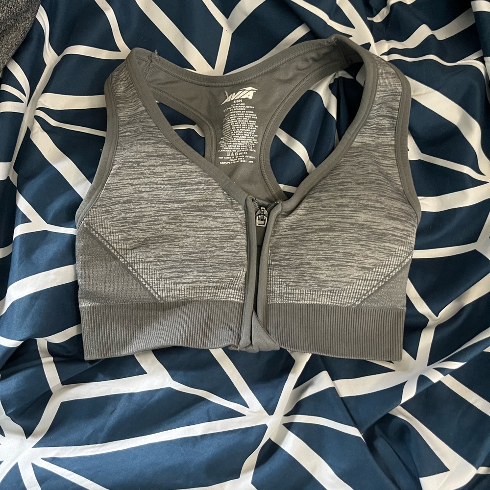 Sports bra
